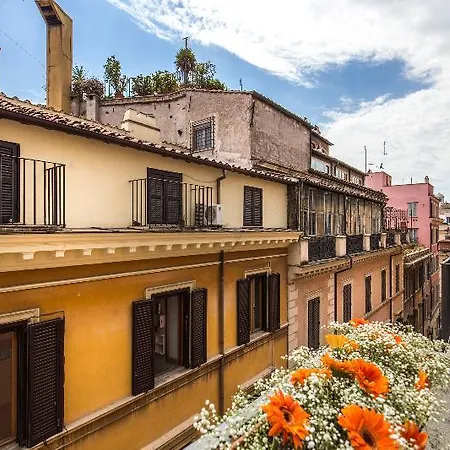 Konukevi Orange Roma