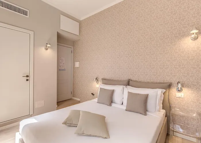 Guest house Orange Suites 4*